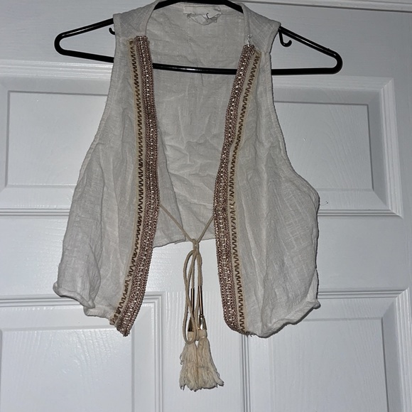 Cute top - Picture 2 of 2